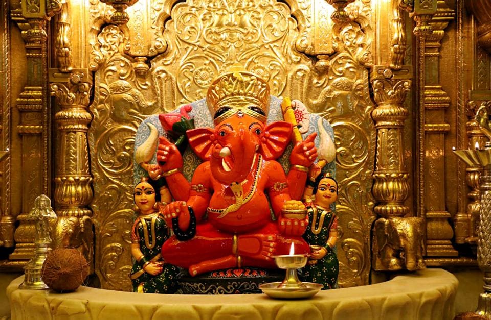 Siddhivinayak_LordGanesh_Mumbai_LiveBhagwan